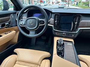 Volvo-V90-interior