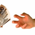 Canadians are fed up with high taxes and broken services